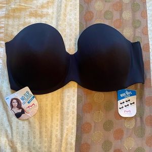 Maidenform strapless black bra (comes with add on straps)